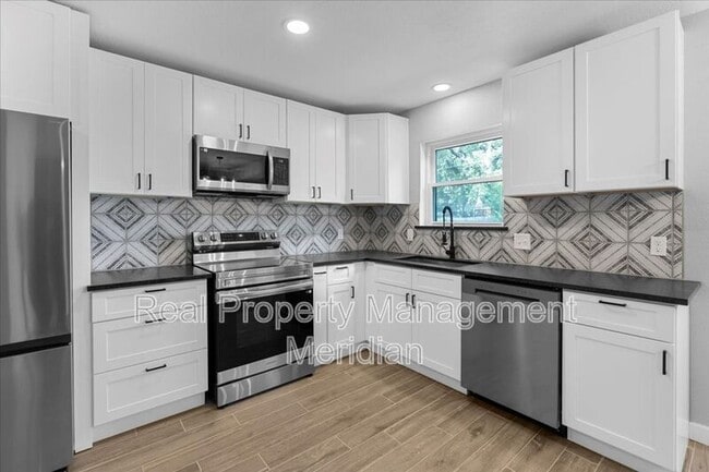 Photo - 8725 Irongate Dr