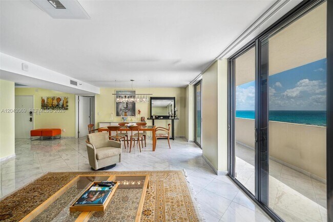 Photo - 1623 Collins Ave Unit PH1010