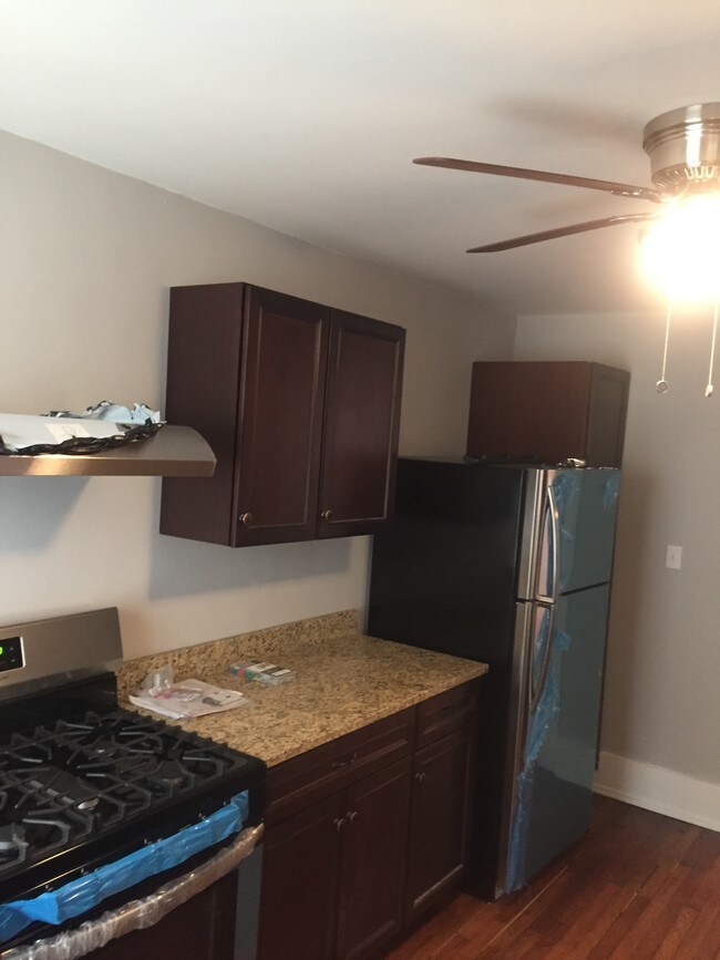 Kitchen - 1805 Middle St