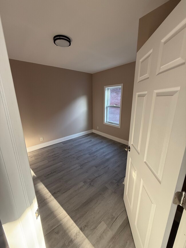 Photo - 139 W Bissell St Unit 3