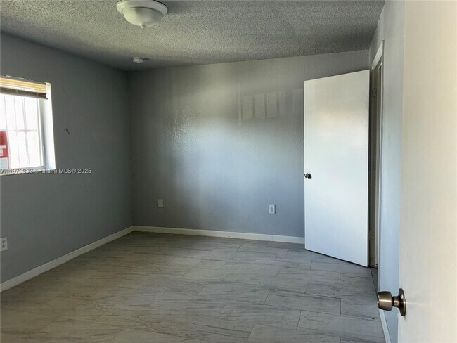 Photo - 28015 SW 139th Ct