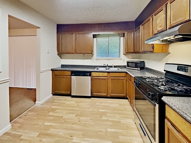 8401 Beechwood Trce