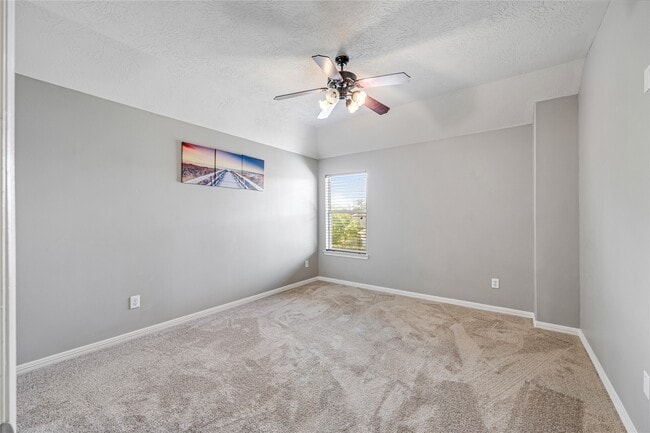 Building Photo - 8127 Edenwood Dr