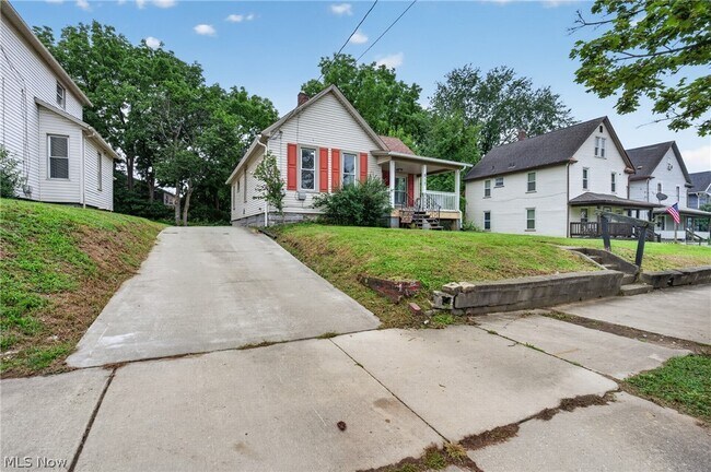 Photo - 517 Brown St