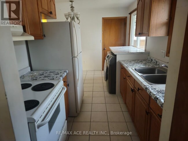 Photo - 6033 Swayze Dr