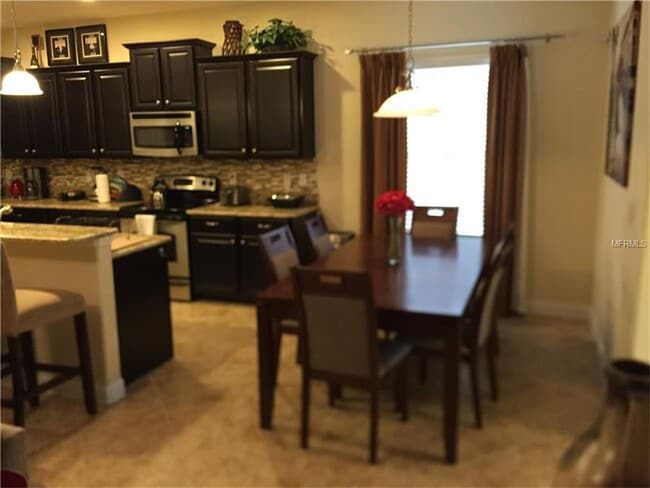 Photo - GORGEOUS SINGLE FAMILY HOME, PROFESSIONALLY DECORATED, FULLY FURNISHED