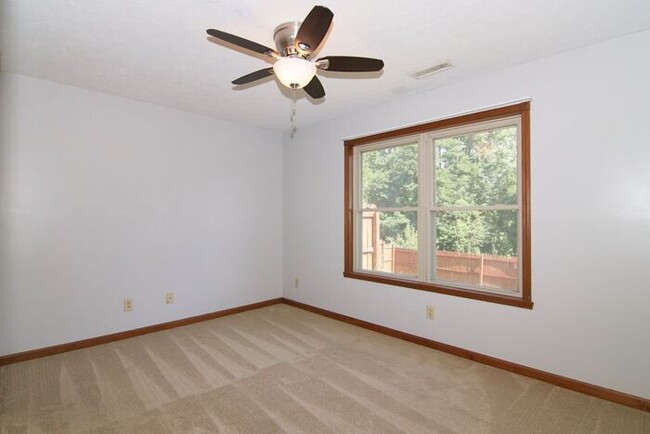 Photo - GREAT, 3 BEDROOM, 2.5 BATH HOME IN WARREN TOWNSHIP!