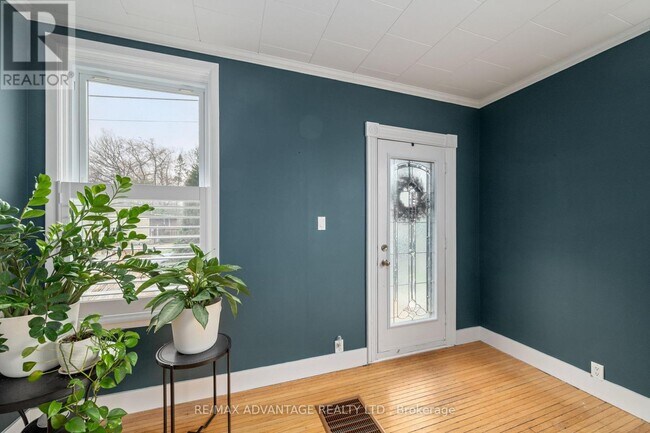 Photo - 68 Cavendish Crescent