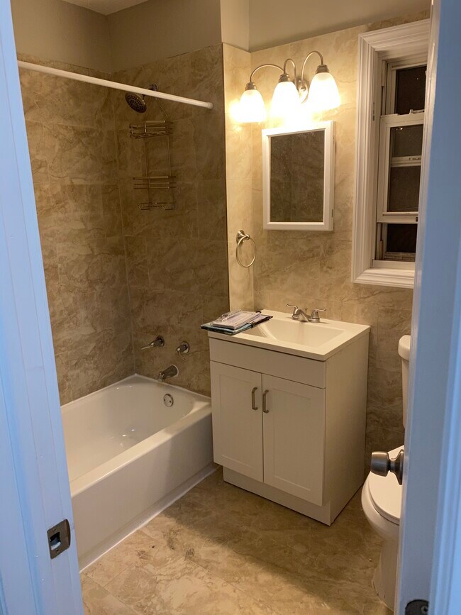 Photo - 220 Montgomery St Unidad 1