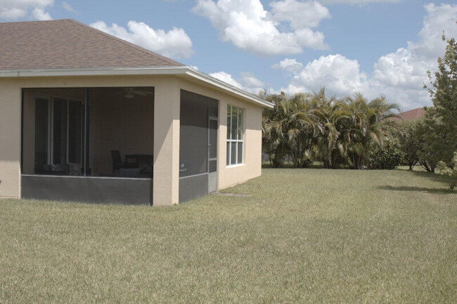 Photo - 10298 SW Silverberry Ct
