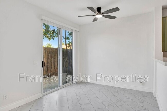 Photo - 870 N Fig St