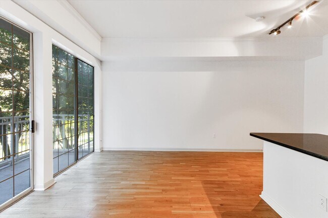 Photo - Stylish Studio Apartment In Concierge Building at The Renaissance at Turtle Creek ($500 Off First...