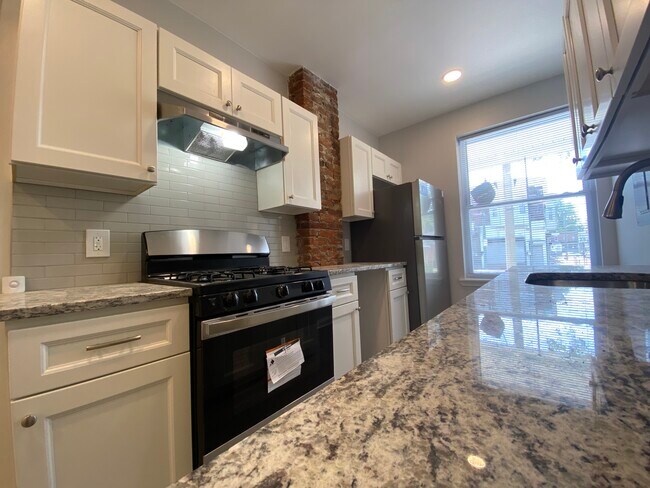 6211 Elmwood Ave Unit 2