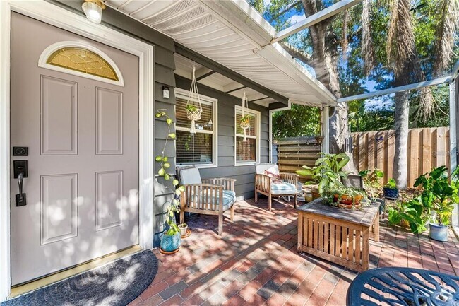 Building Photo - 565 S Pelican Dr Rental