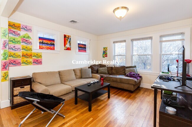 Photo - 186 Calumet St Unit T