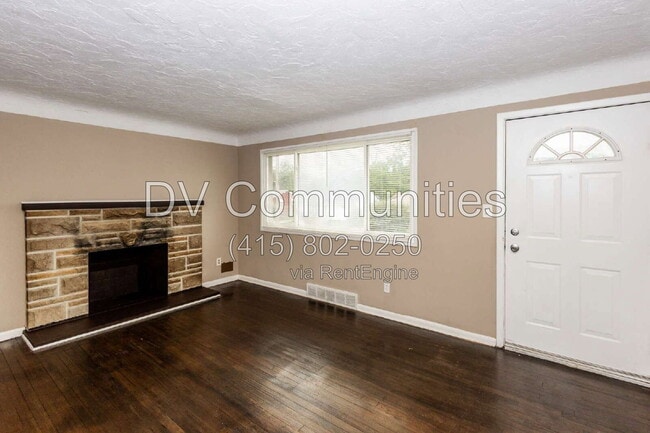 Photo - 16605 Kollin Ave