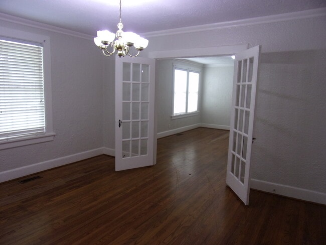 Photo - r1905b Unit 1907