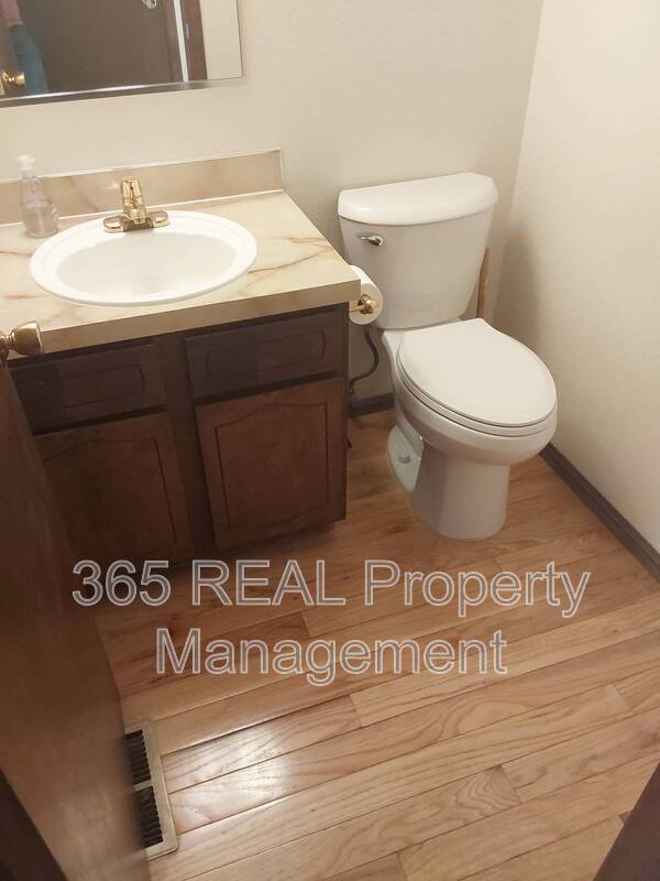 Photo - 909 44th Ave Ct Unit 11