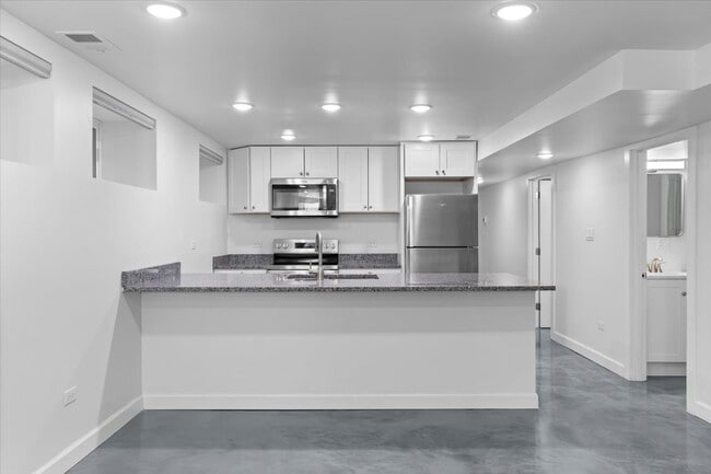 Photo - 722 S Laflin St Unit G