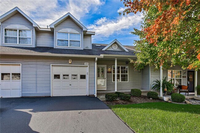 Photo - 1285 Courtney Dr