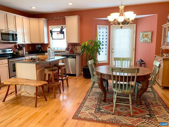 Photo - 112 Old Fifth Cir