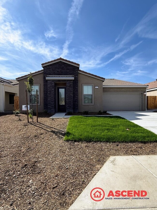 Building Photo - Be the very first resident to enjoy this stunning, newly built single story home.