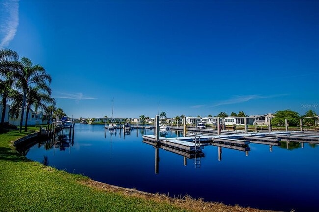 2 Emden Cir