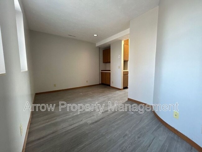 Photo - 208 E 5th St Unit #3A