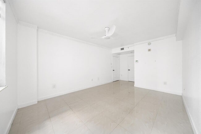 Photo - 1830 Radius Dr Unit 405