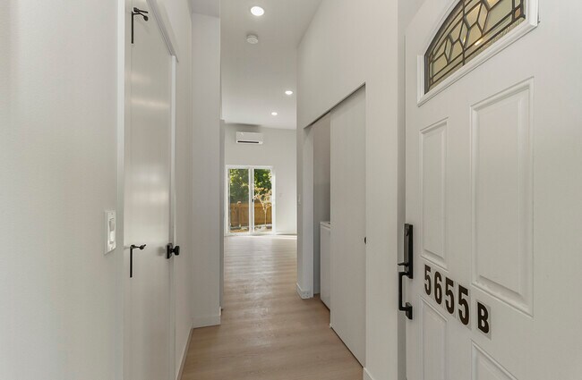 Photo - 5655 31st Ave SW Unit B