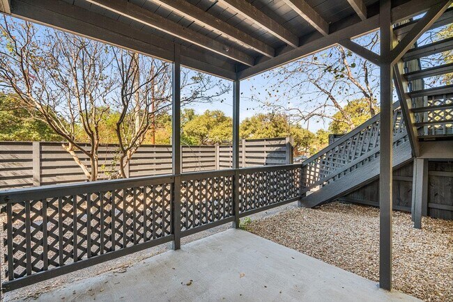 Photo - 814 W Mary St