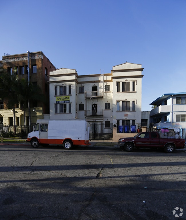 Leeward Apartments