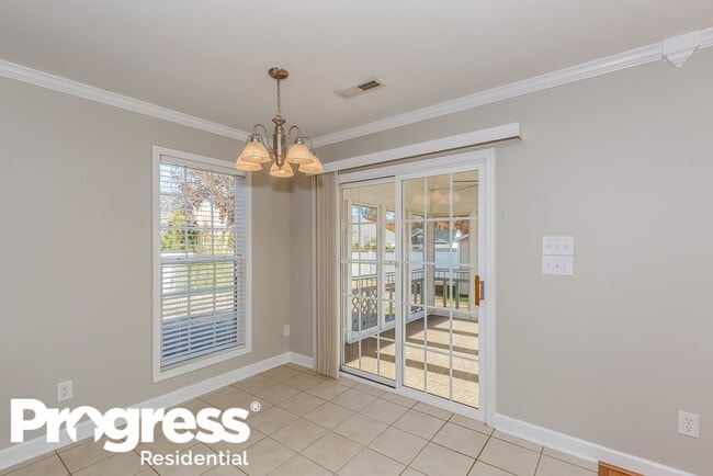 Photo - 1440 Standish Dr