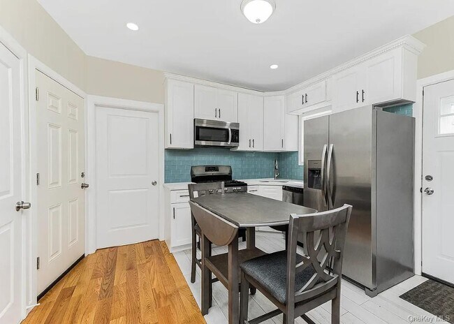 Photo - 5631 Post Rd Unit 1