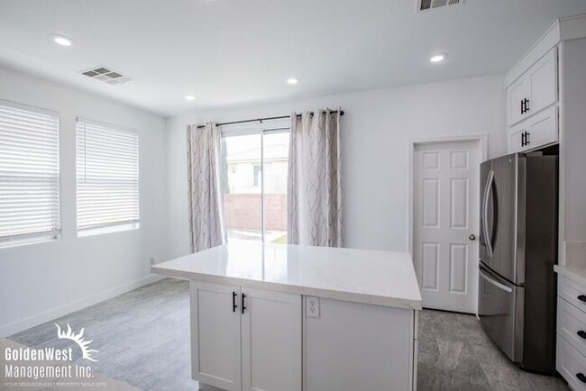 Photo - Beautifully Updated 3Bdm 2Ba Home with Modern Kitchen and Private Backyard