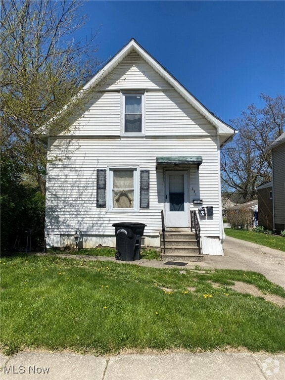 Building Photo - 231 Oberlin Rd Unit 3 Rental
