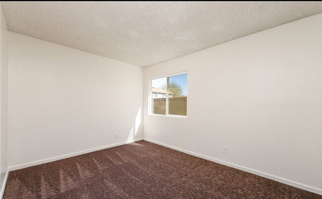 Photo - 44518 Benald St