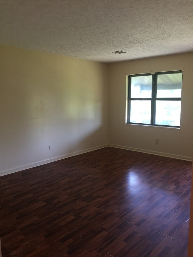 Photo - Robinwood Apartments Unit 38