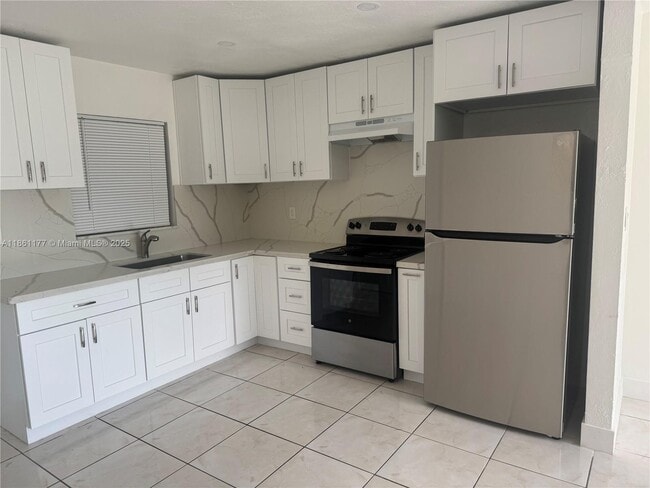 Photo - 732 SW 6th St Unidad 732