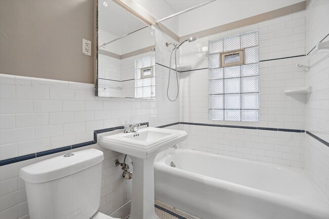 Photo - 2607 N 49th St Unit 2607 Upper