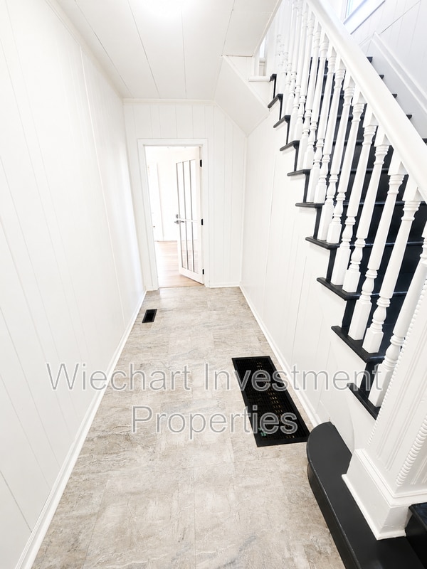 Photo - 924 W Wayne St