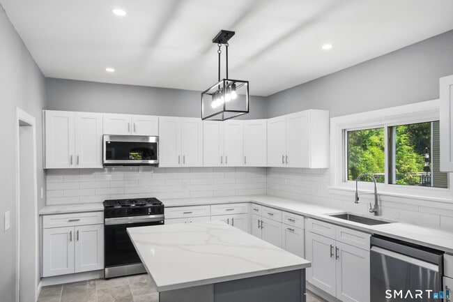 Photo - 275 Riverview Ave