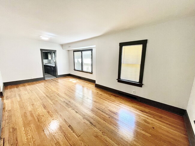 Photo - 5315 N 26th St