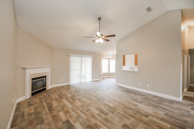 Photo - 1068 Ardmore St