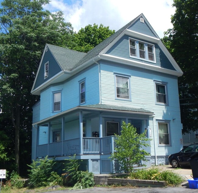 Building Photo - 113 Comstock Pl Unit Comstock 113.5 Rental