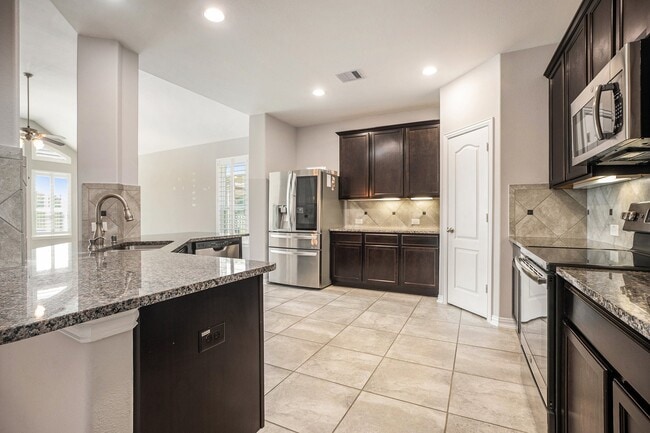 Building Photo - 2502 Bay Hill Dr