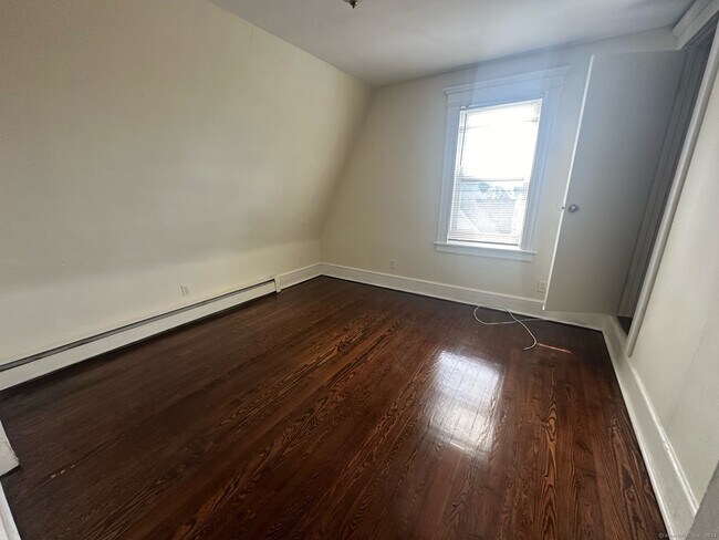 Photo - 40 Vine St Unit 3 flr