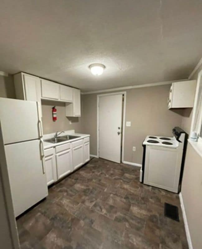 Photo - 4835 Straight Gut Rd