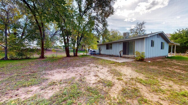 Photo - 2 bedroom duplex in quiet cul-de-sac