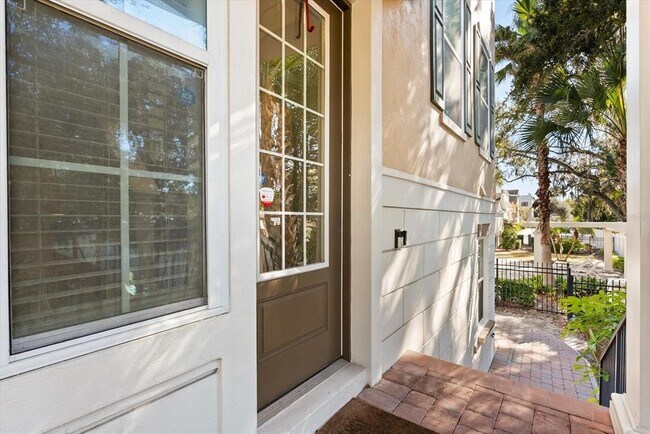 Photo - 520 Lanark Ct